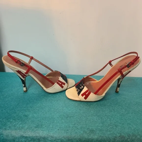 Alaia Slingbacks - Picture 11 of 16